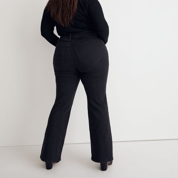 Madewell Denim - MADEWELL Plus Skinny Flare Jeans in Bellhaven Wash: Slit-Hem Edition Size: 18W